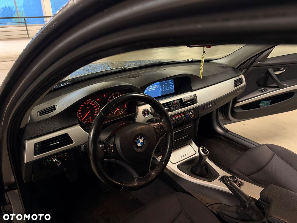 BMW Seria 3 316i - 6