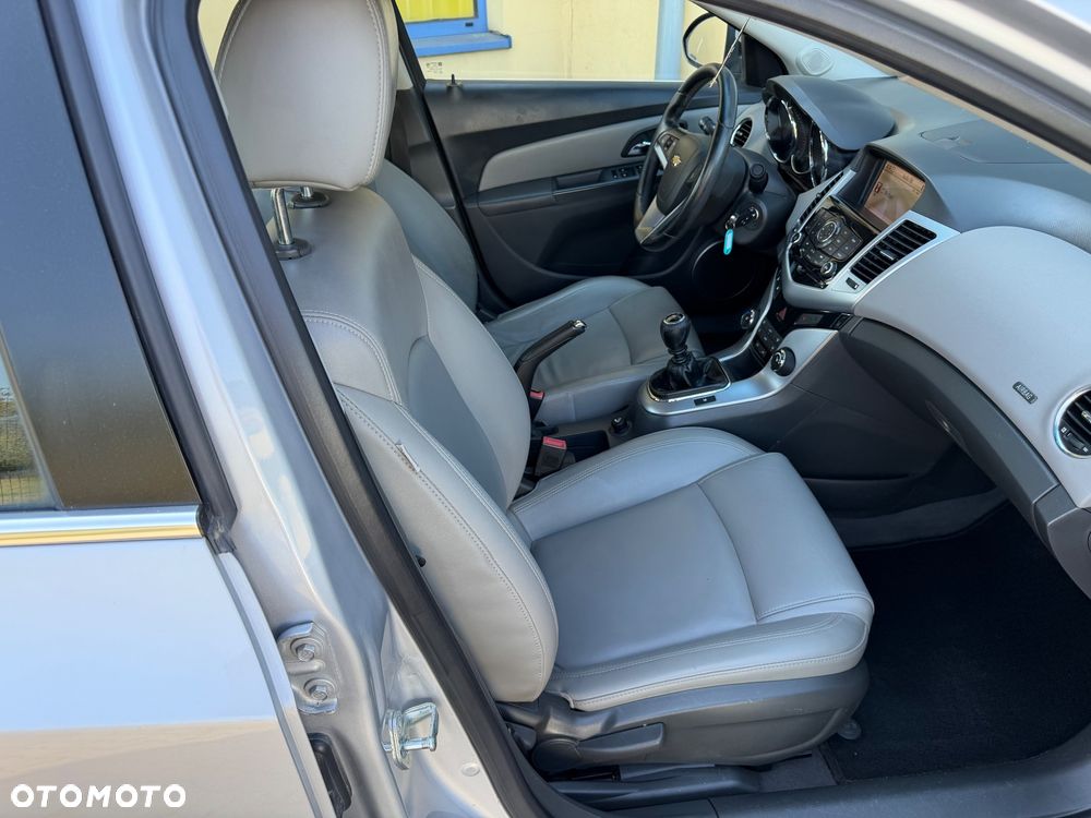 Chevrolet Cruze 1.8 LT+ - 20