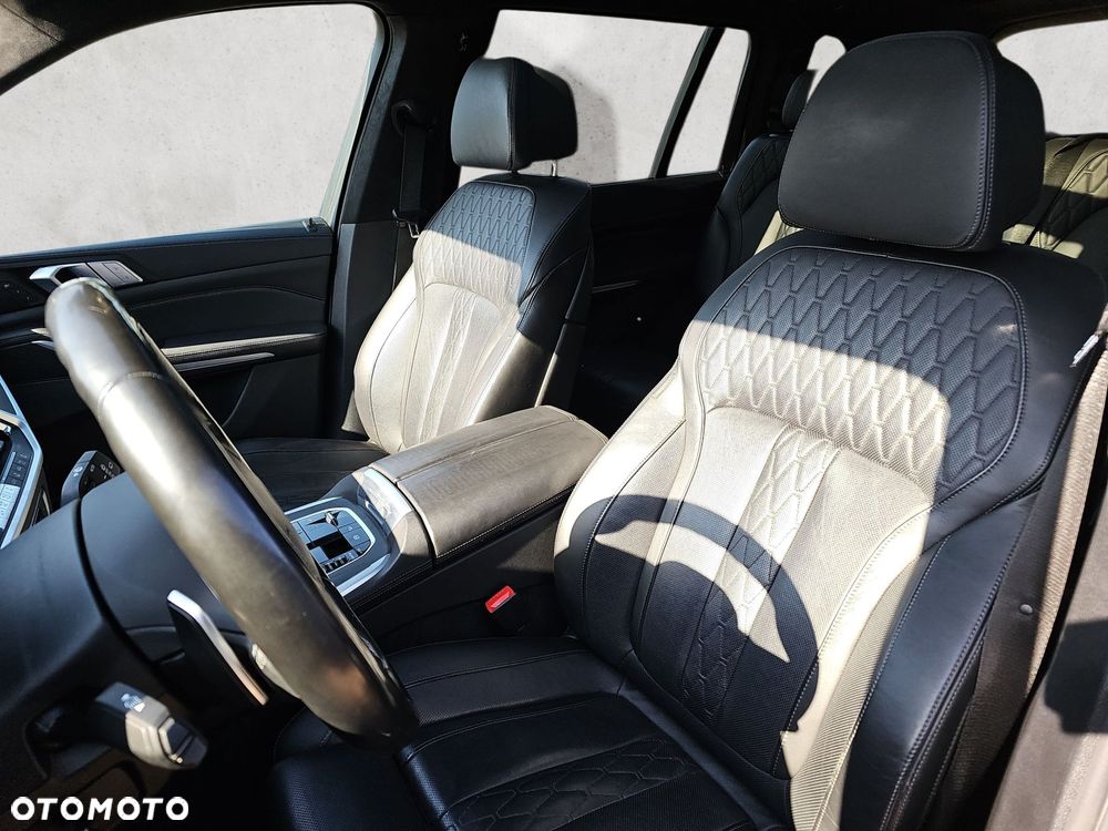 BMW X7 - 12