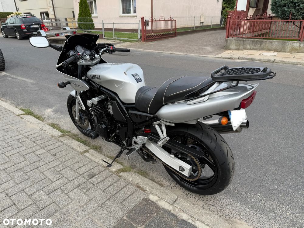 Yamaha FZS - 8