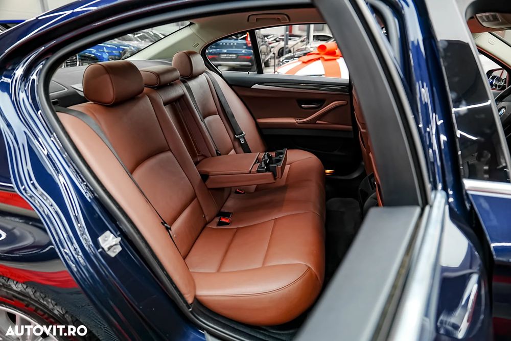 BMW Seria 5 520d Aut. Luxury Line - 10