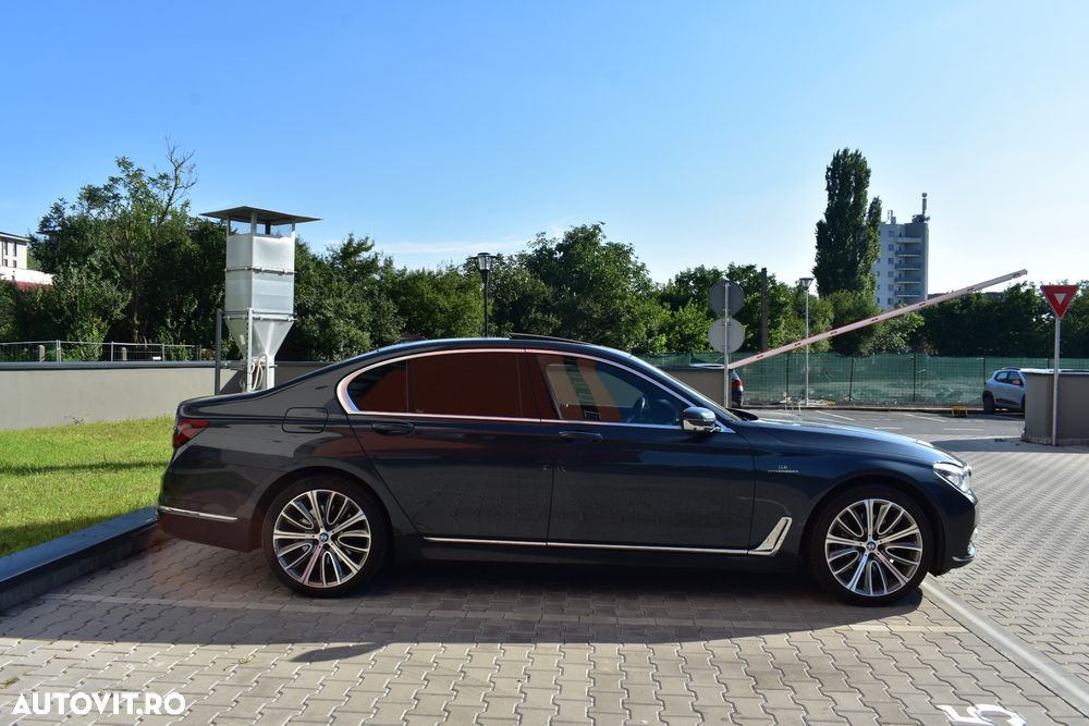 BMW Seria 7 740e iPerformance - 8