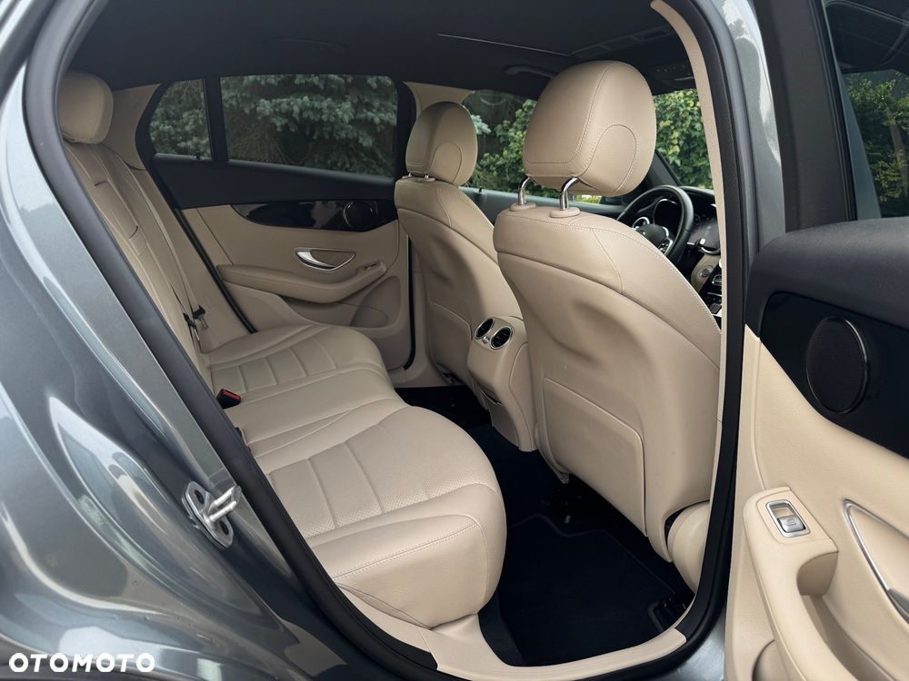 Mercedes-Benz GLC 200 d Business Edition - 24