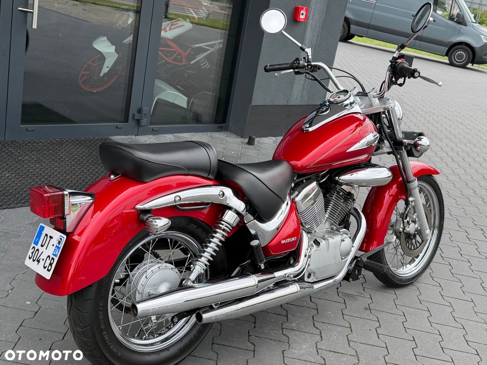 Suzuki Intruder - 5