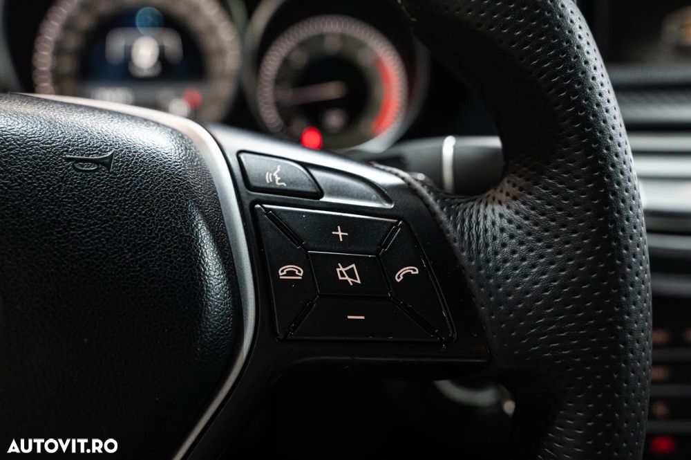 Mercedes-Benz E 220 BlueTEC 9G-TRONIC Avantgarde - 21