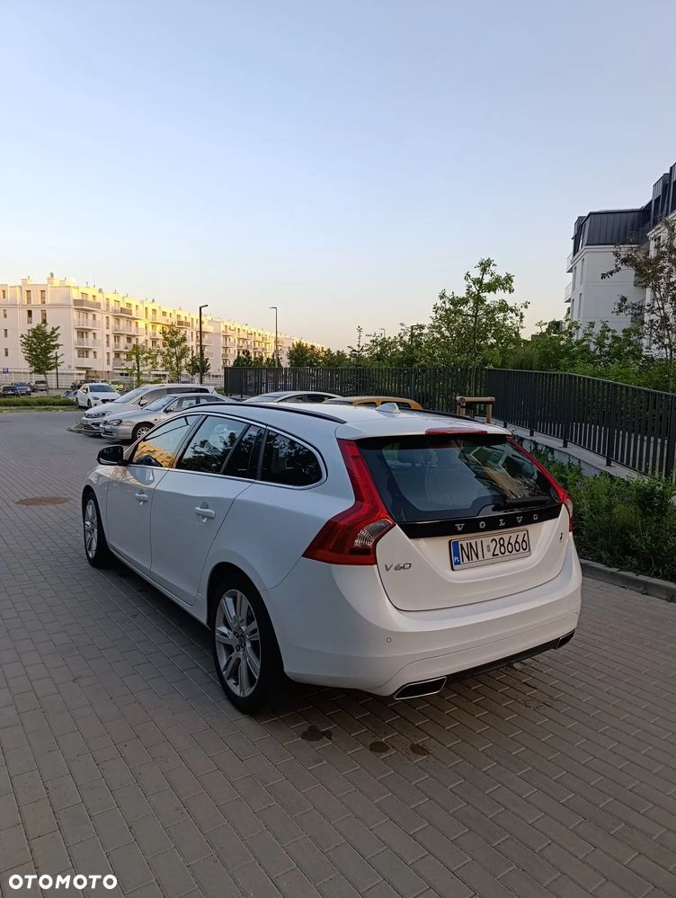 Volvo V60 D4 Kinetic - 7