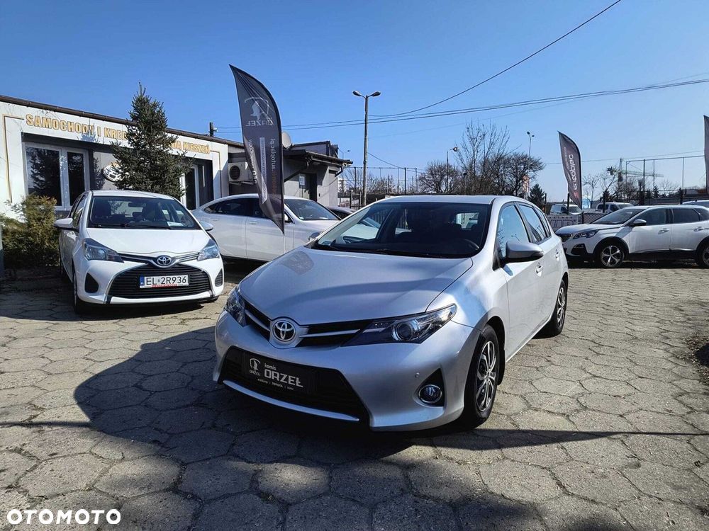Toyota Auris - 1