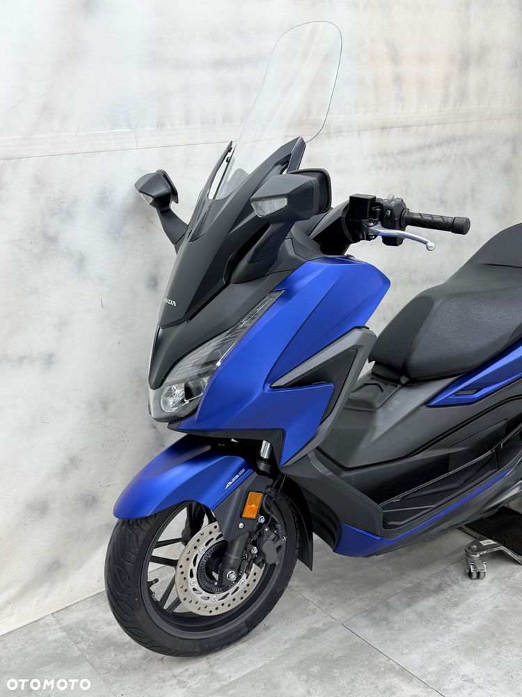 Honda NSS - 17
