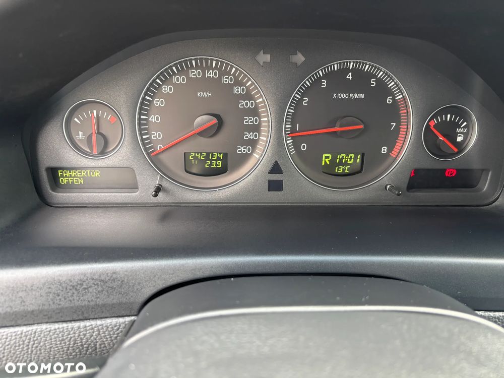 Volvo V70 2.4 Momentum - 14