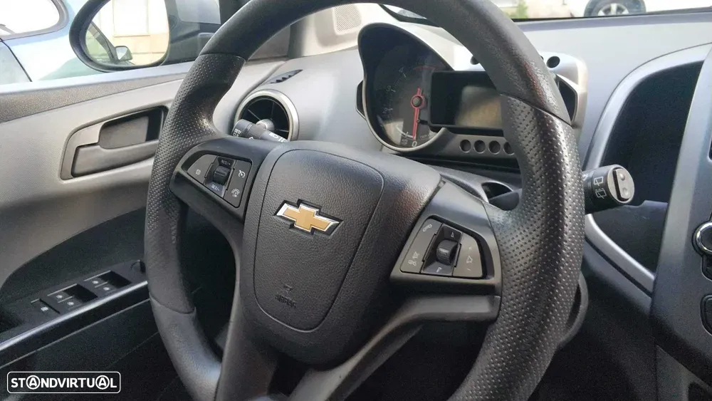 Chevrolet Aveo 1.3 VCDi LTZ - 3
