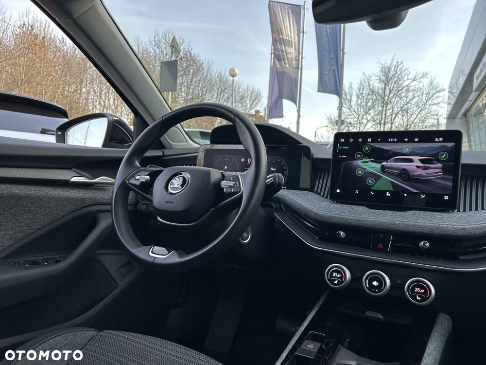 Skoda Superb 2.0 TDI SCR Selection DSG - 16