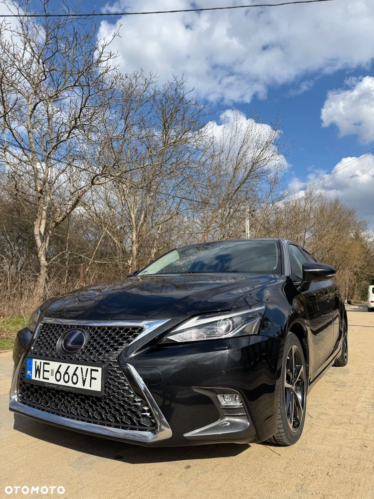 Lexus CT 200h Business Edition - 1