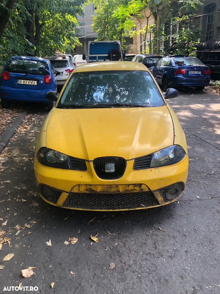 Dezmembrez Seat Ibiza 2006 facelift galben 1.2 benzina 4 usi - 2