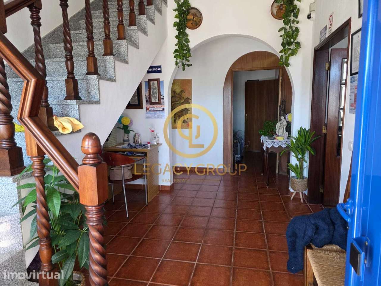 CAFÉ/ RESTAURANTE, LAR DE IDOSOS, E CASA DE HABITAÇÃO INSERIDOS NUM... - Grande imagem: 3/60