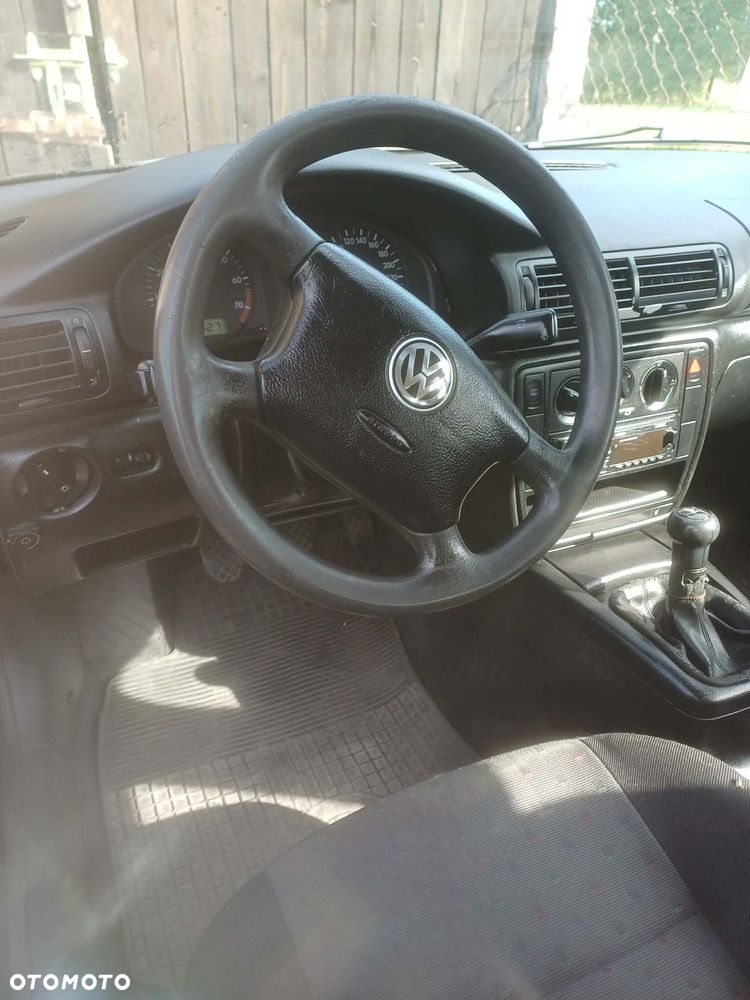 Volkswagen Passat - 6