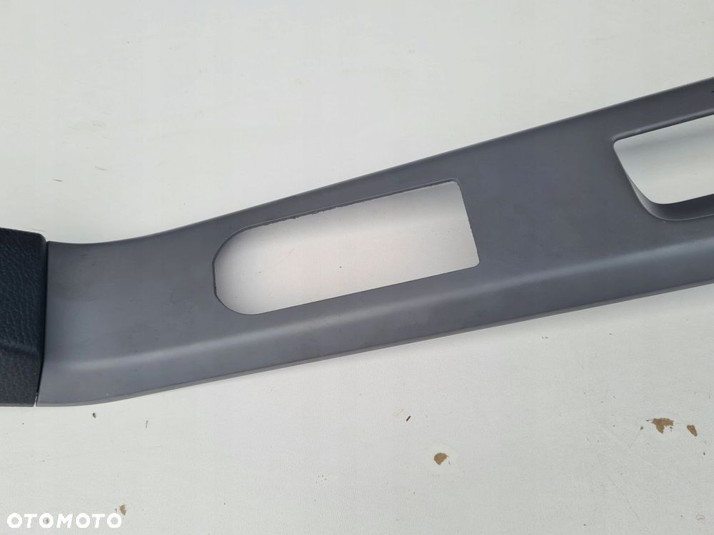 VW T5 MULTIVAN tapicerka osłona boczka lewy przód SZARY 7H5868087 - 2