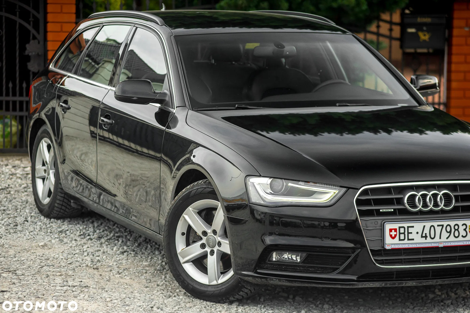 Audi A4 Avant 2.0 TFSI quattro S tronic S line Sportpaket - 2