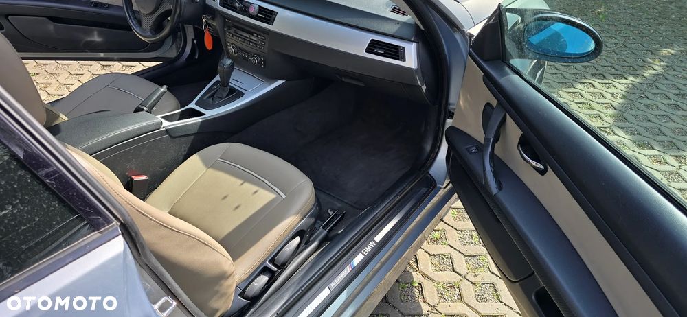 BMW Seria 3 320i - 8