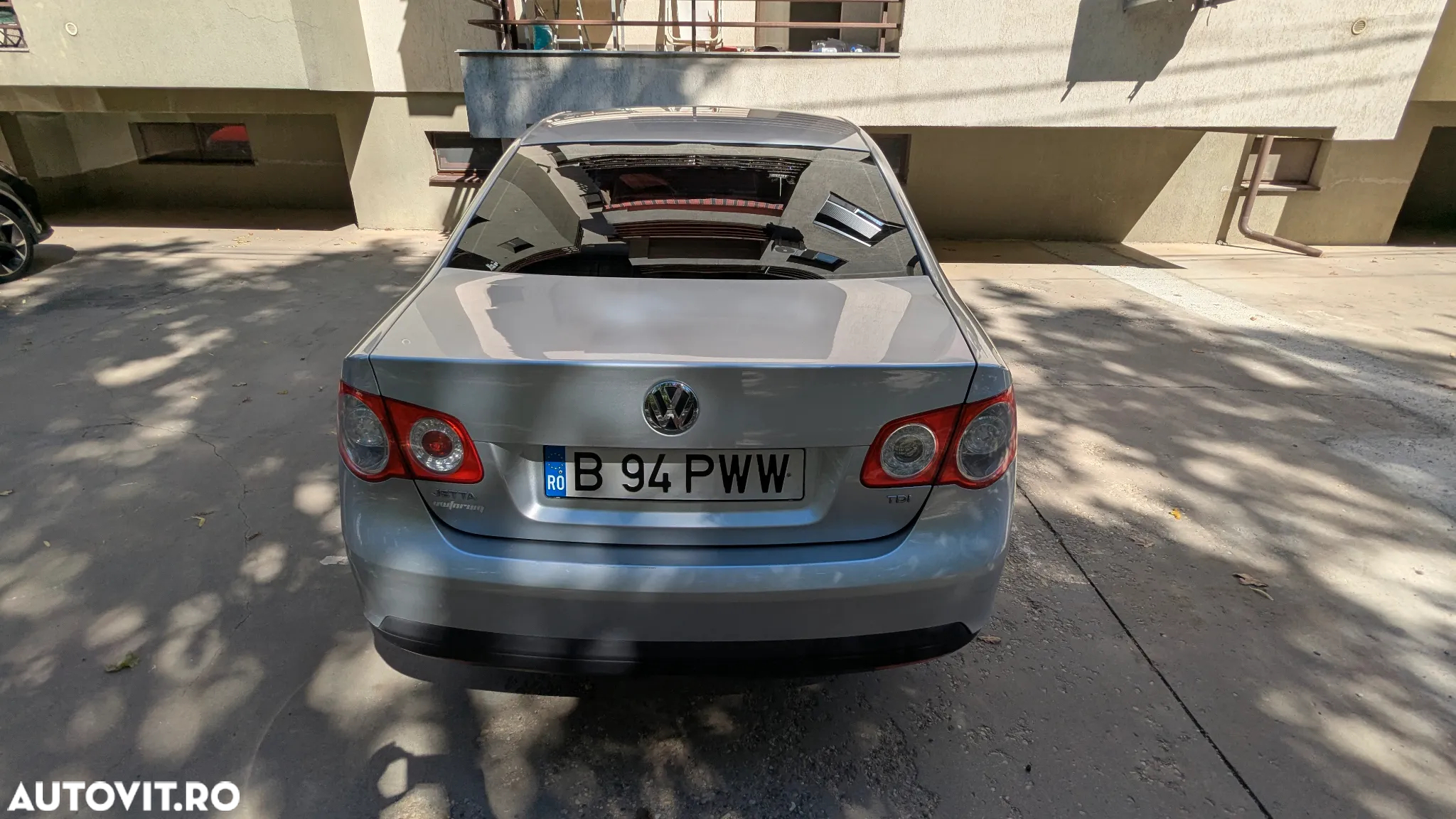 Volkswagen Jetta 1.9 TDI Comfortline - 8