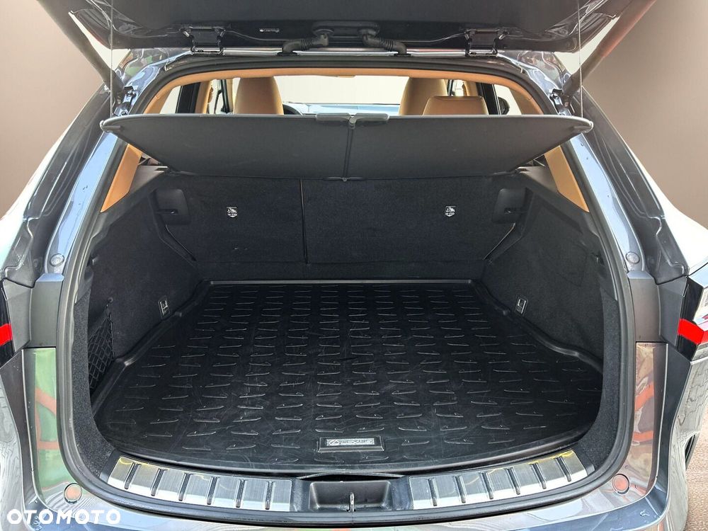 Lexus NX 350h Prestige 2WD - 28