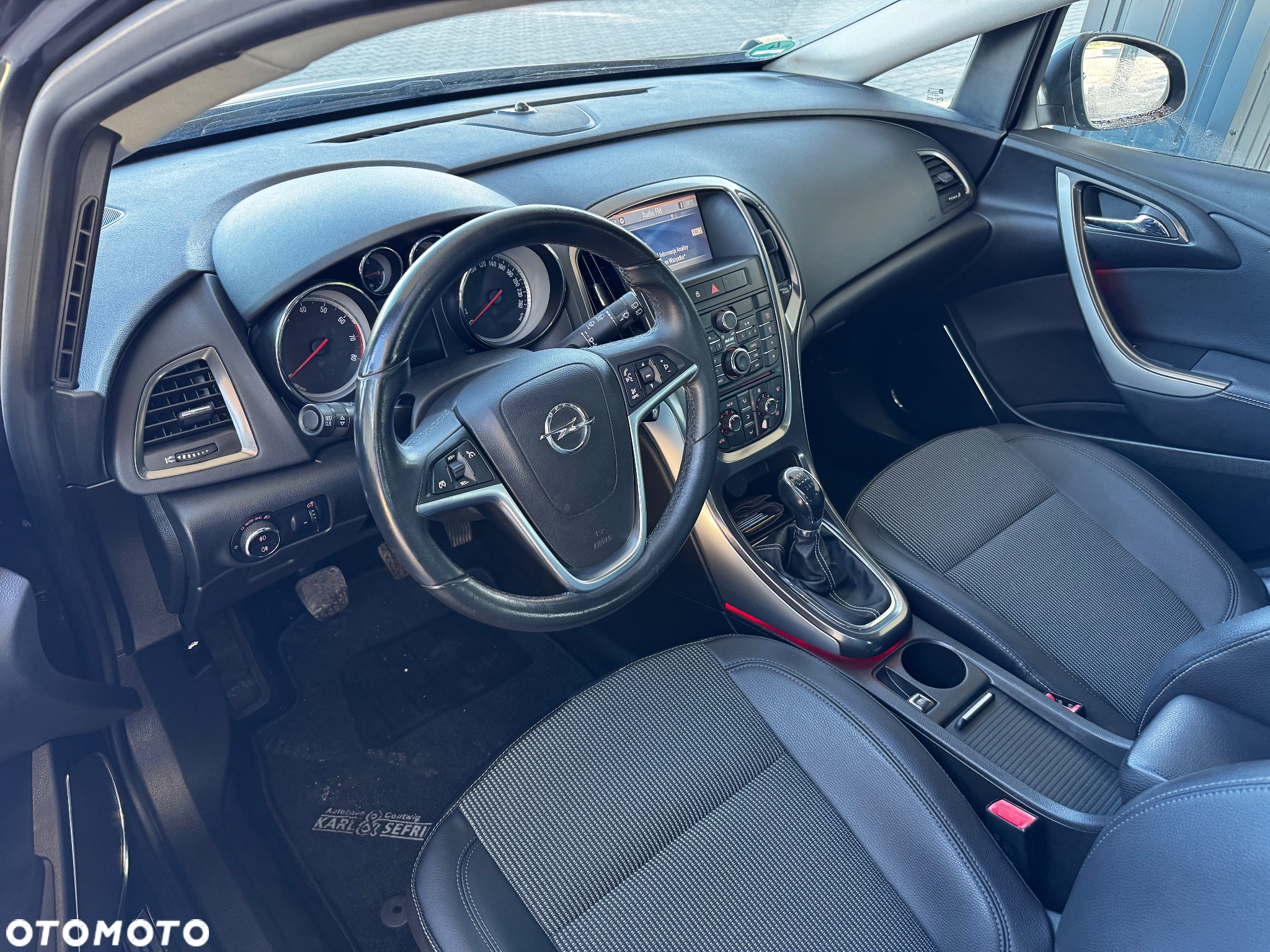 Opel Astra 1.4 Turbo Cosmo - 34
