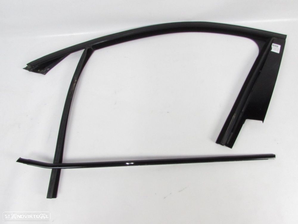 Conjunto Frisos Porta Esquerdo/Frente/Exterior Seminovo/ Original BMW X1 (F48) - 1