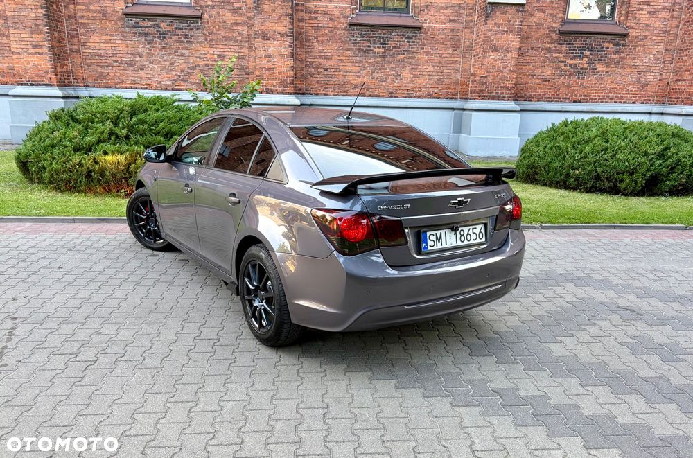 Chevrolet Cruze 1.8 LTZ - 17