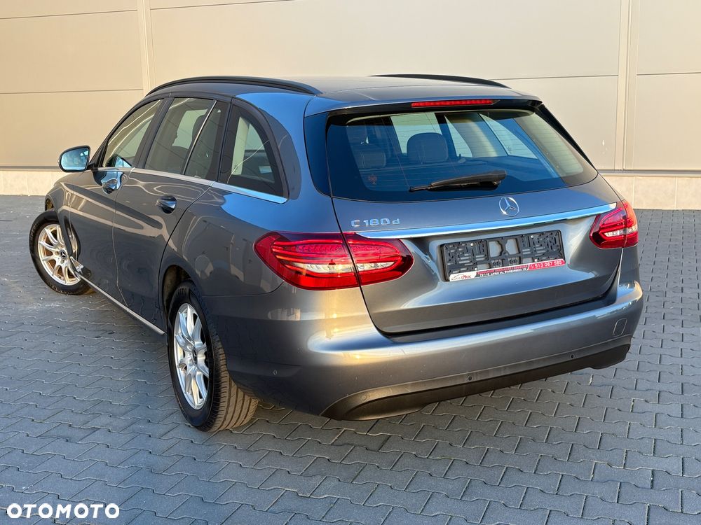 Mercedes-Benz Klasa C 180 d 9G-TRONIC - 11