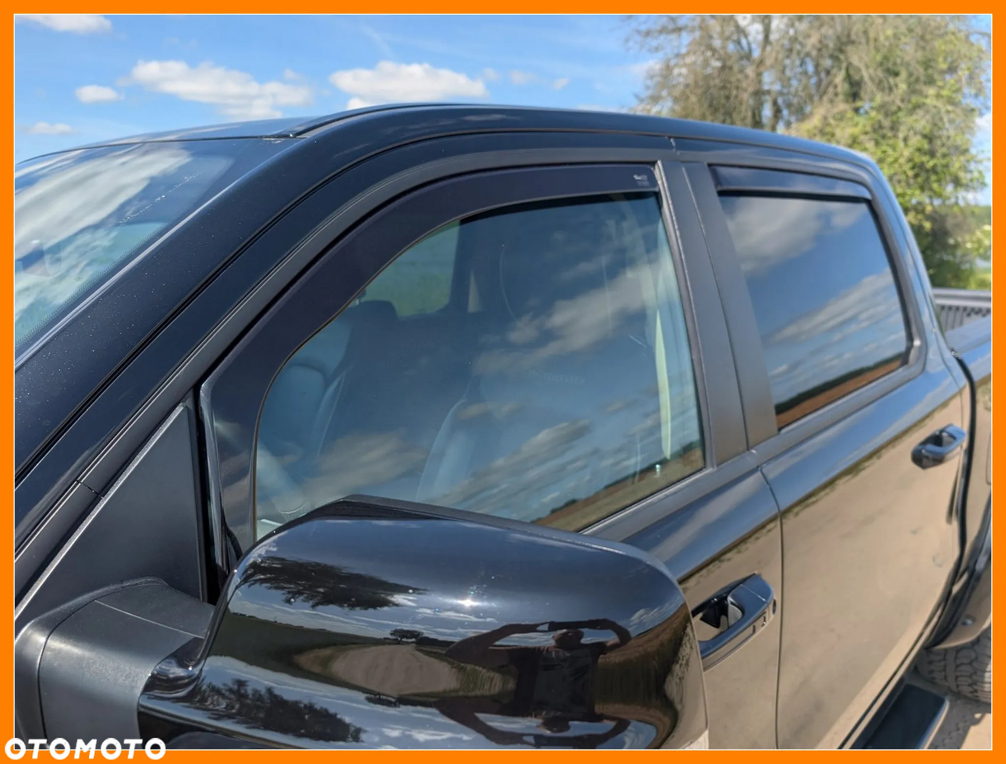 RAM 1500 Crew Cab Laramie - 11