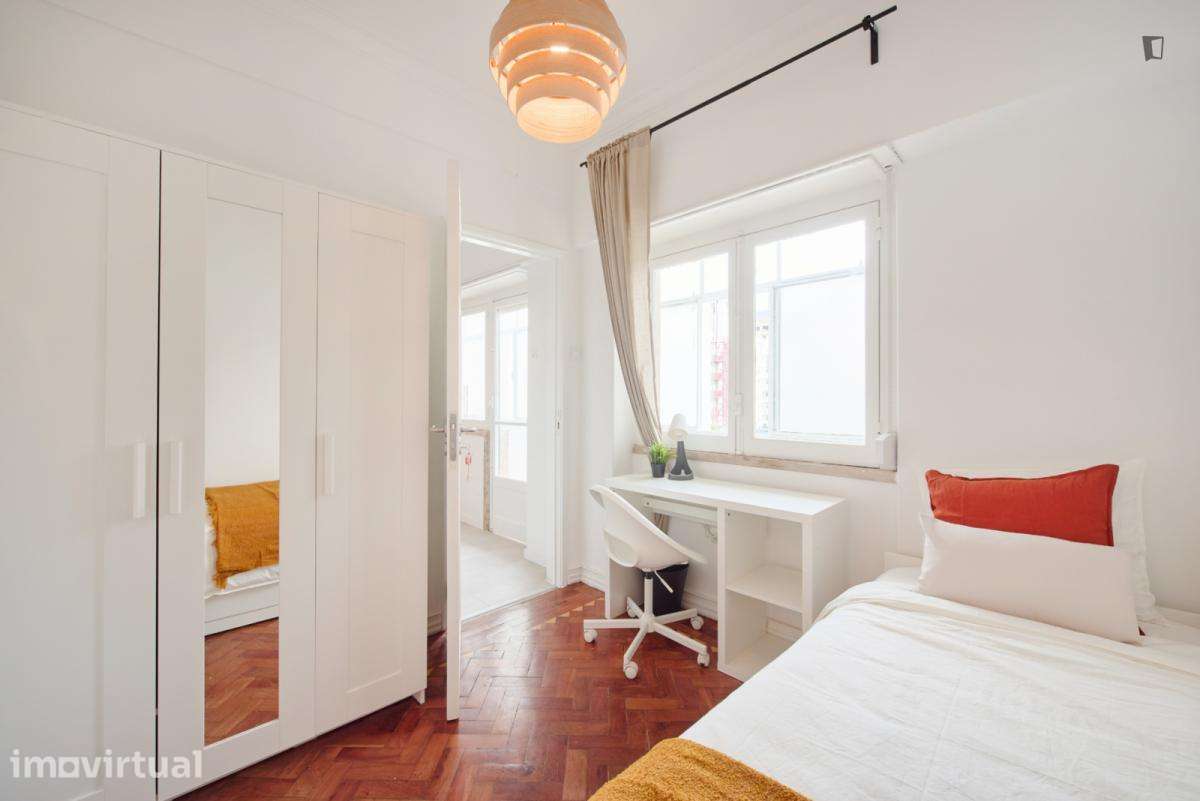 Quarto - localizado em Entrecampos Lisbon - Grande imagem: 5/29