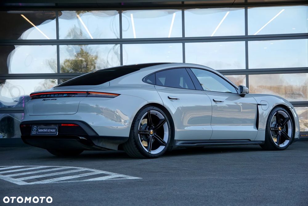 Porsche Taycan GTS - 3