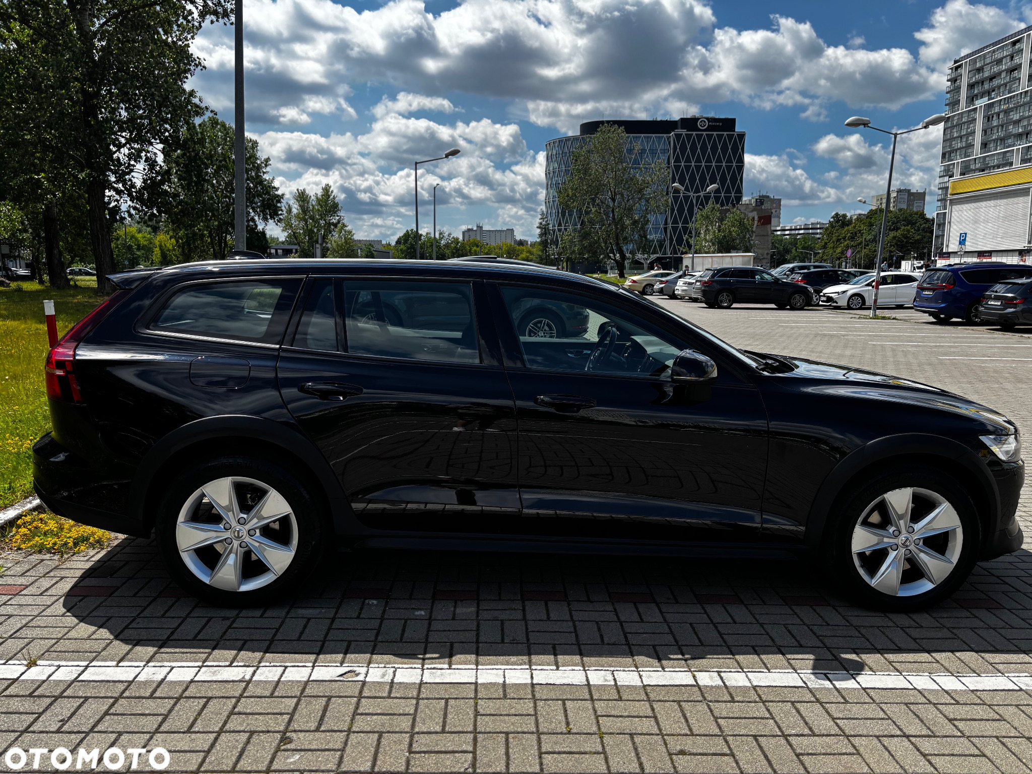 Volvo V60 Cross Country B4 D AWD Plus - 8