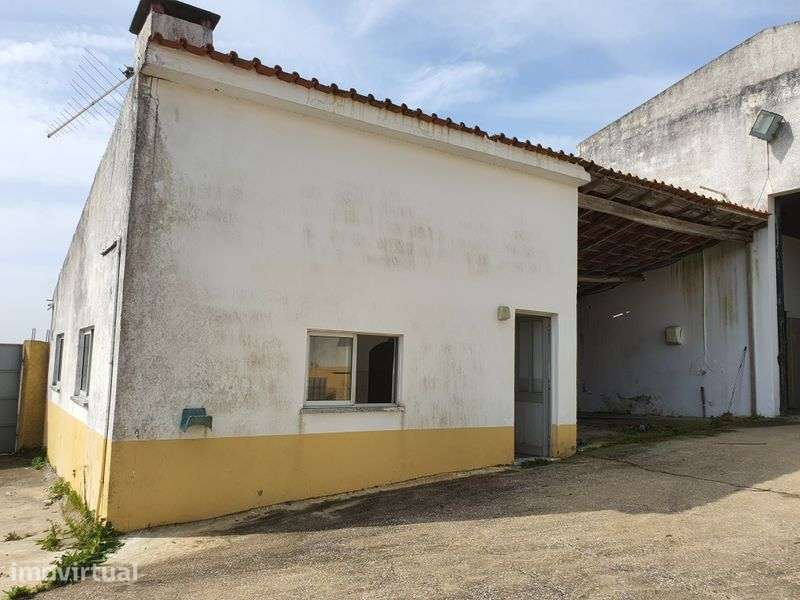 Arrenda-se Armazém 700m2 - Grande imagem: 3/8