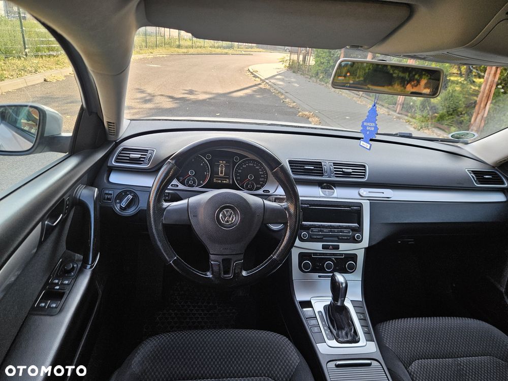 Volkswagen Passat - 5