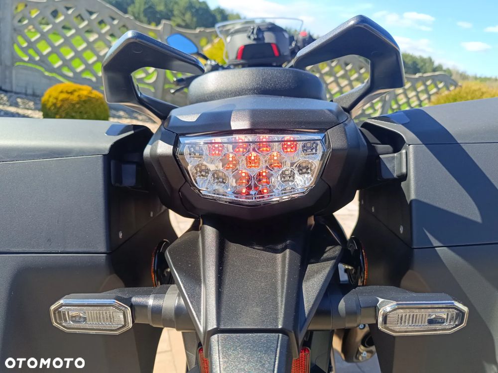 Suzuki GSX 1000 - 26