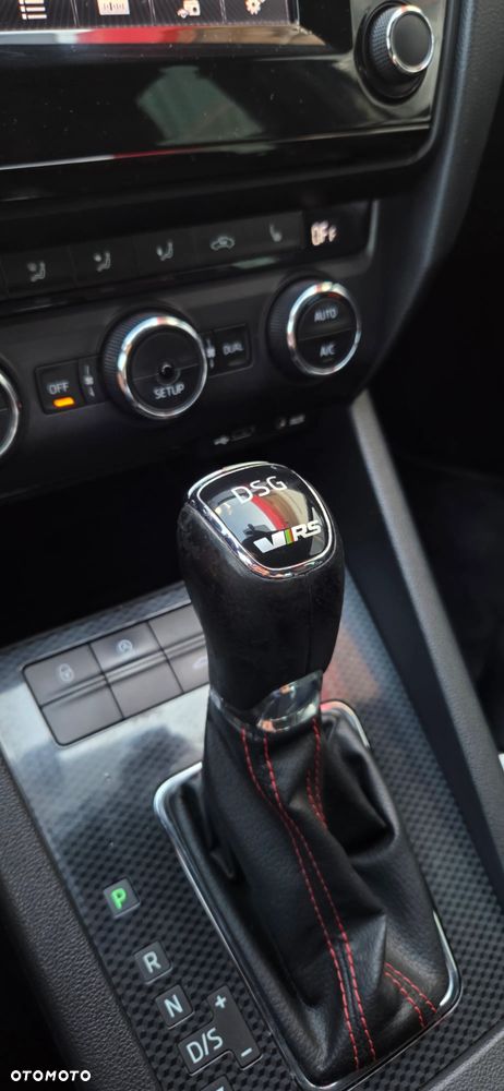 Skoda Octavia 2.0 TDI DSG RS - 29