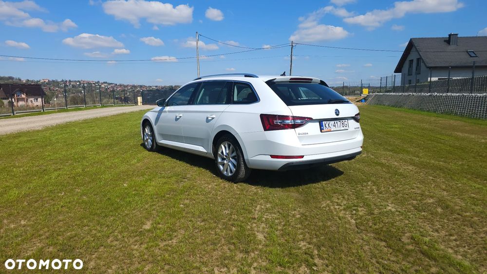 Skoda Superb 2.0 TDI Style DSG - 12