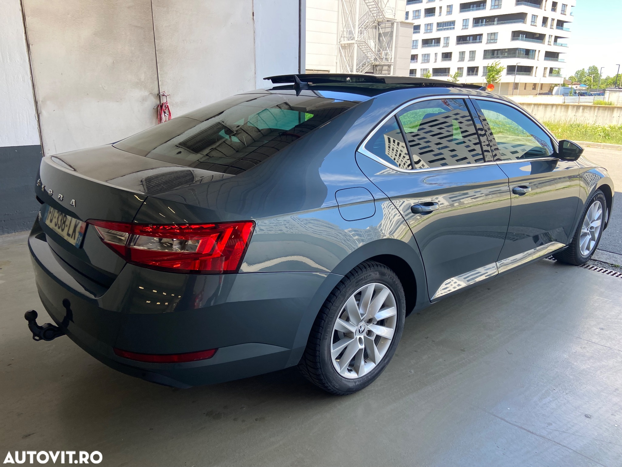 Skoda Superb 2.0 TDI DSG Premium Edition - 7