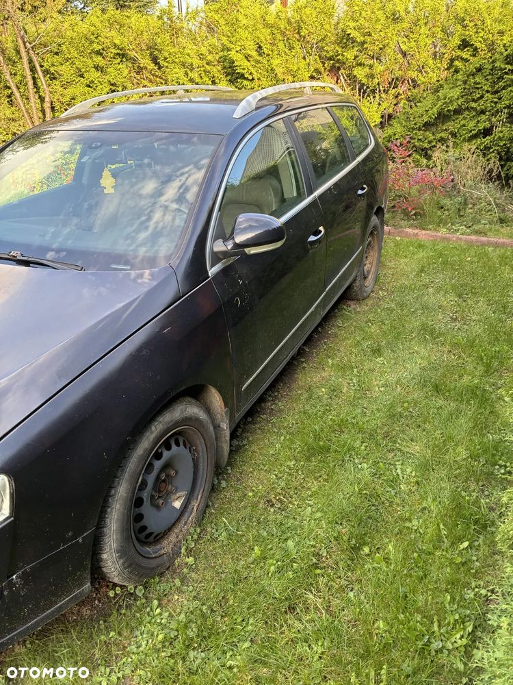 Volkswagen Passat - 4