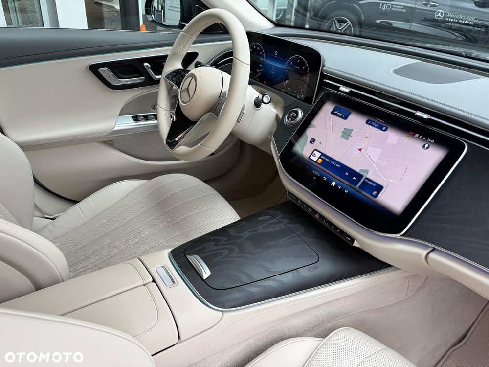 Mercedes-Benz Klasa E 220 d mHEV 4-Matic Exclusive 9G-Tronic - 25