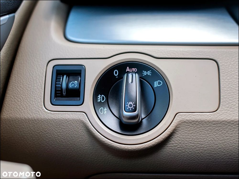 Volkswagen Passat CC - 33