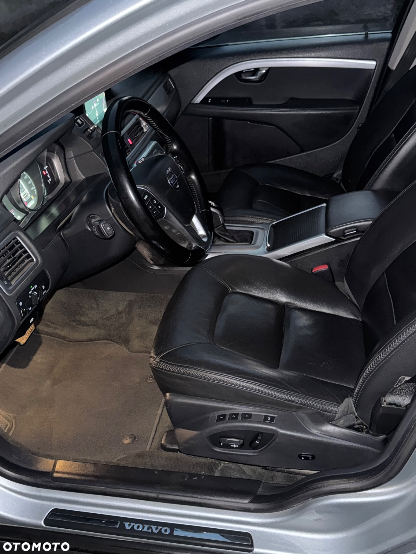 Volvo XC 70 - 24