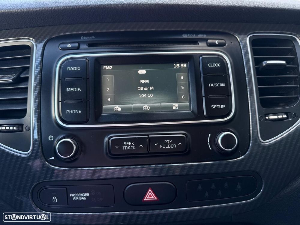 Kia Carens 1.7 CRDi ISG EX - 19