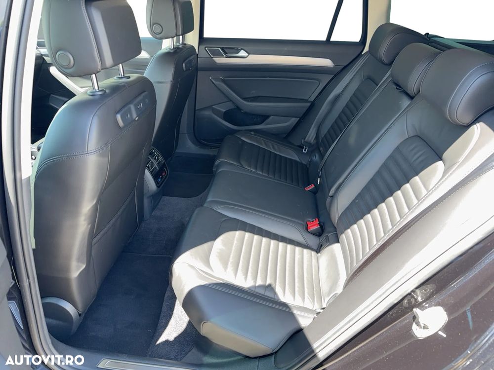 Volkswagen Passat 2.0 TDI DSG 4Motion Highline - 12