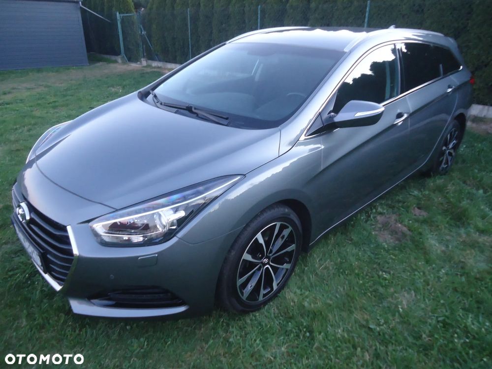 Hyundai i40 Kombi 2.0 Automatik Premium - 2