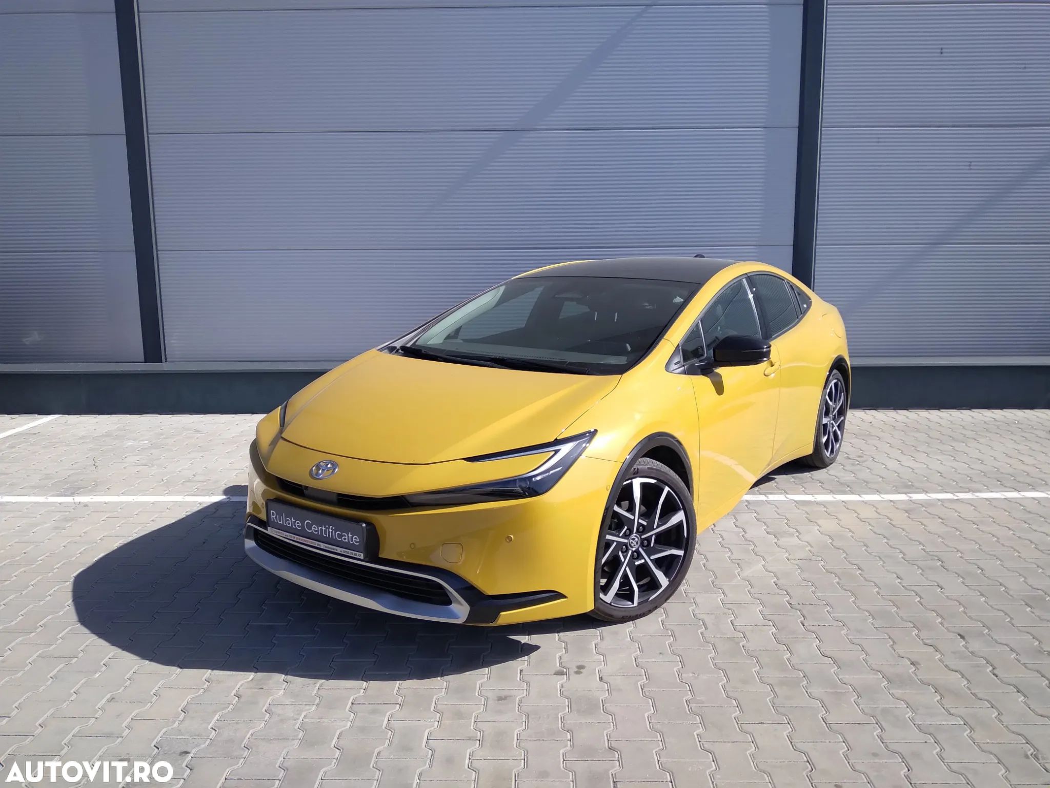 Toyota Prius 2.0 FWD PHEV Exclusive - 1