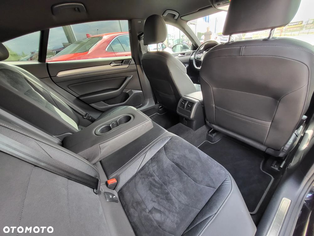 Volkswagen Arteon 2.0 TDI SCR R-Line DSG - 17