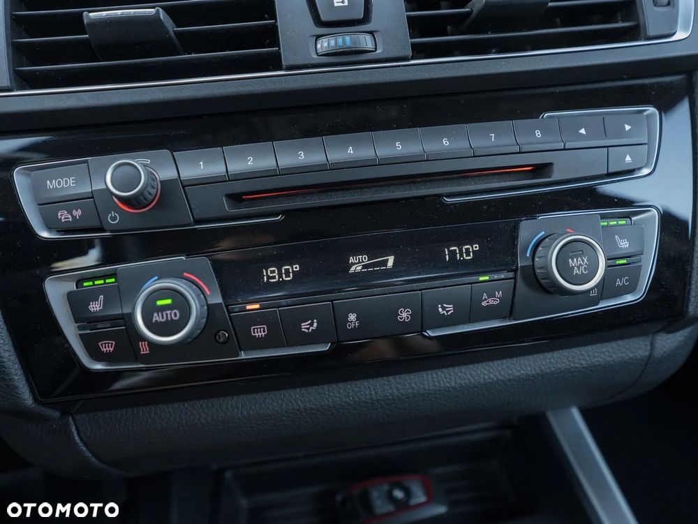 BMW Seria 1 116i Sport Line - 29