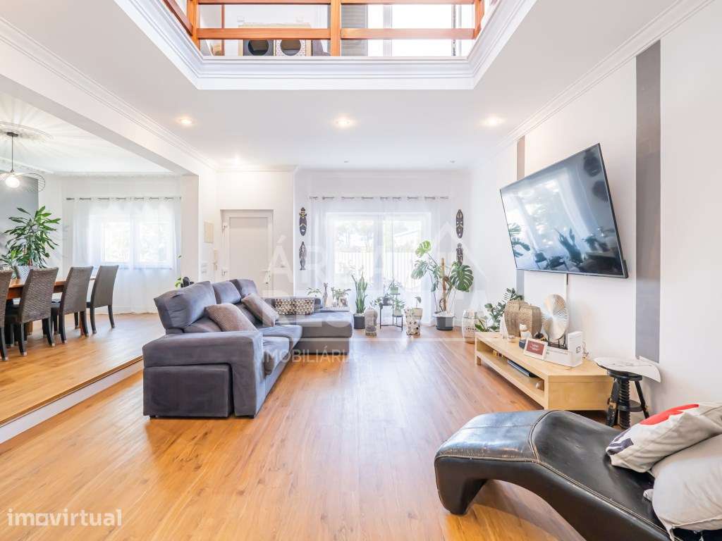 MORADIA ISOLADA T3 COM PISCINA, CAVE, GARAGEM E COZINHA EXTERIOR E ... - Grande imagem: 4/60