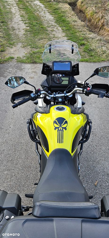 Suzuki V-STROM - 12